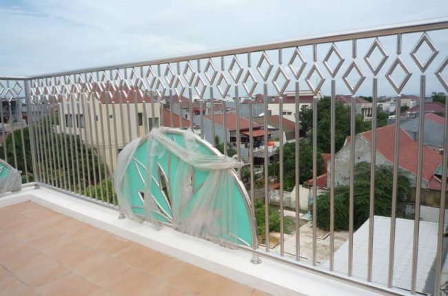 Pembuatan Railing balkon stainless