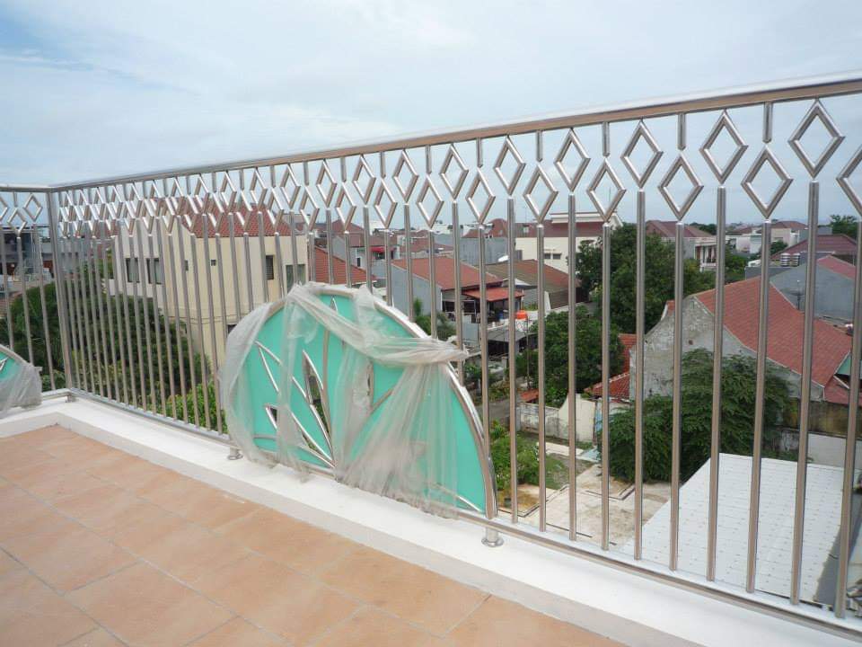 Pembuatan Railing balkon stainless