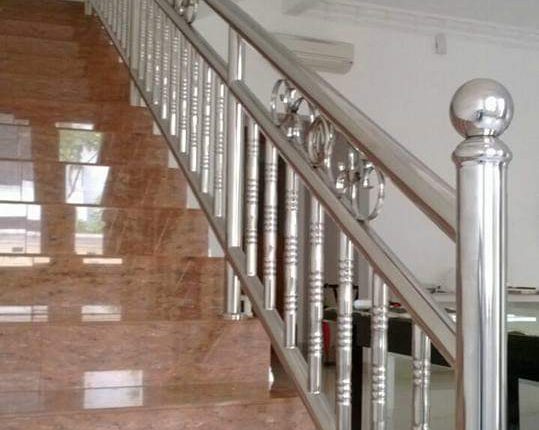 Konstruksi Stainless Steel